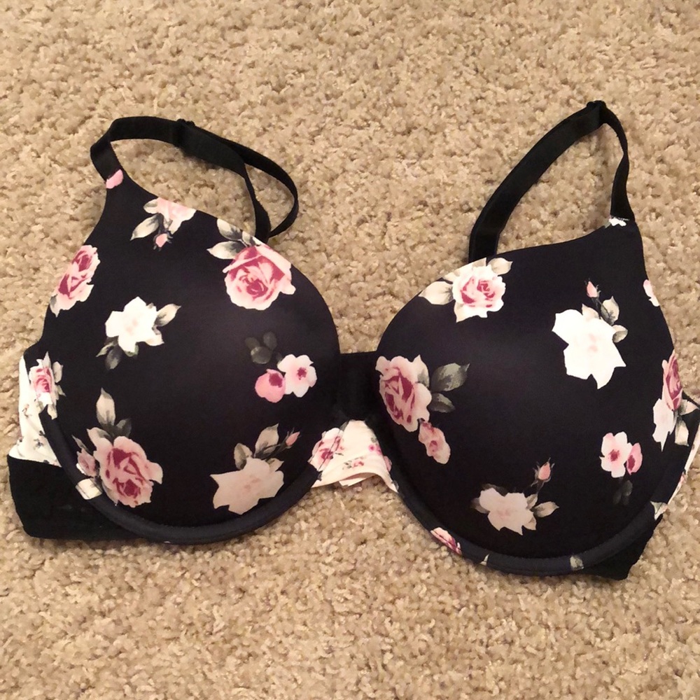 36D Black floral Victoria Secret bra